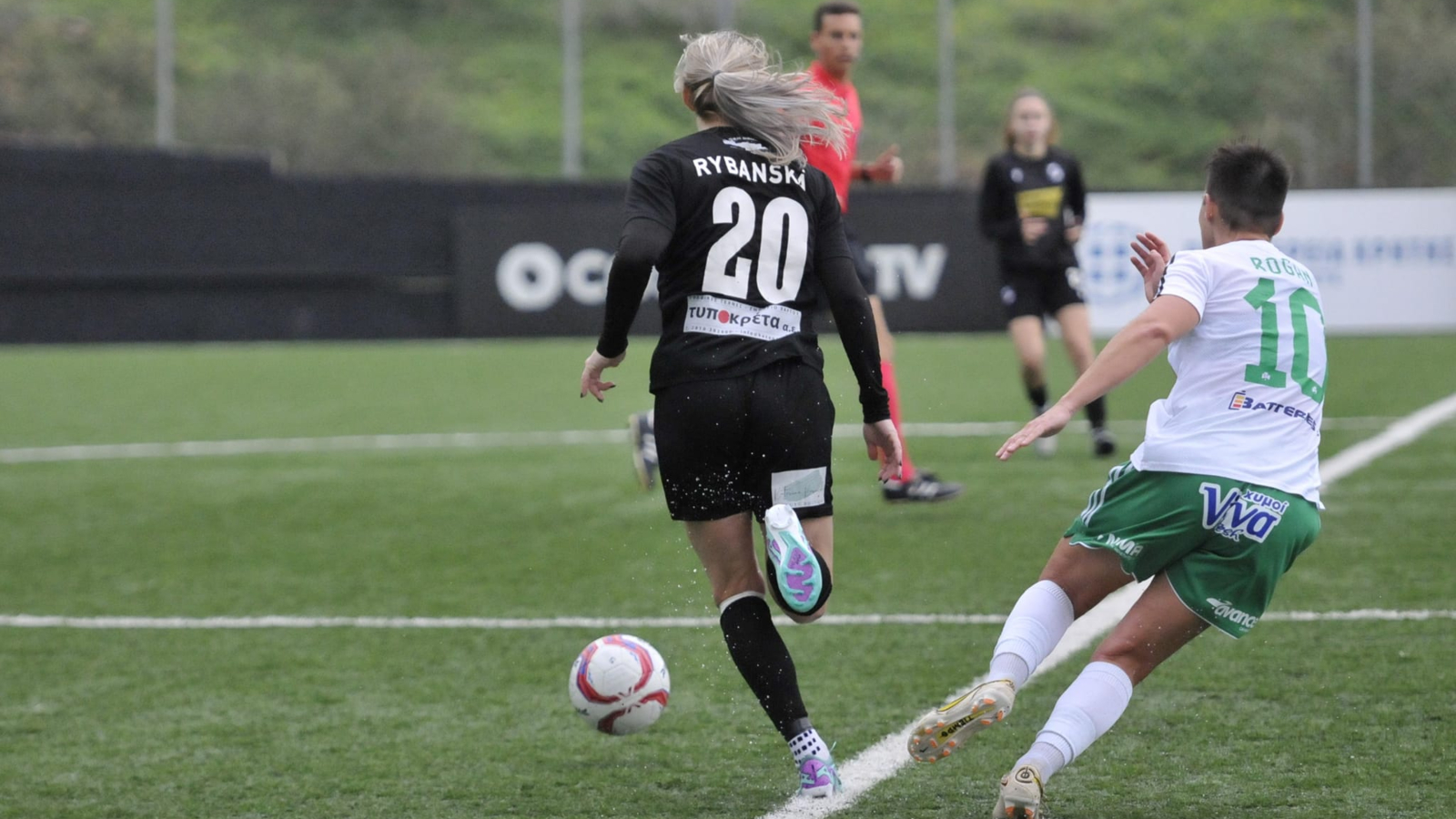 «Μάχη» στην κορυφή των σκόρερ της Women's Football League