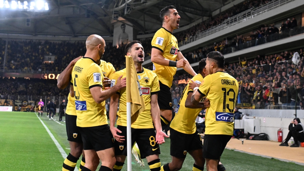 ΑΕΚ - ΠΑΟΚ 2-0: Συνέχισε την παράδοση και ανέβηκε ξανά στην κορυφή (vids)