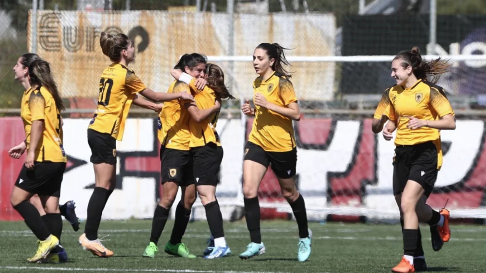 aek gynaikeio