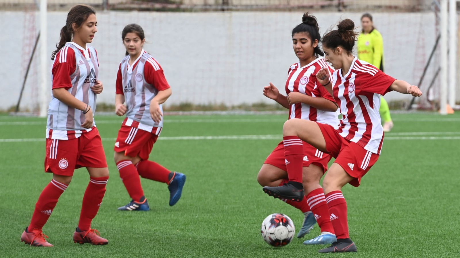 Μετά τους ΑΕΚ - Παναθηναϊκός και ο Ολυμπιακός στο ποδόσφαιρο γυναικών!