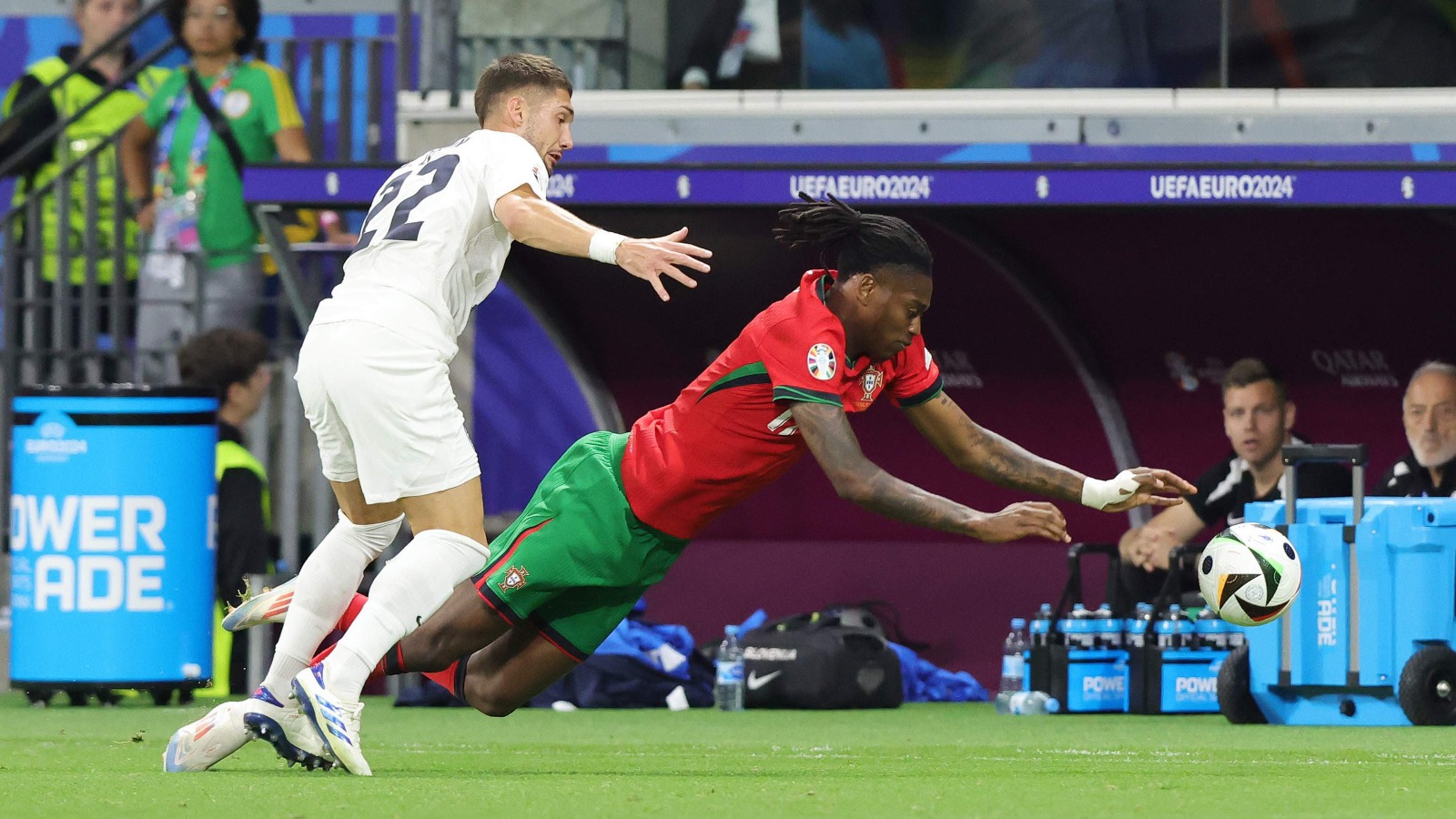 Euro 2024: «Οργώνει» τα γερμανικά γήπεδα ο Τσέριν