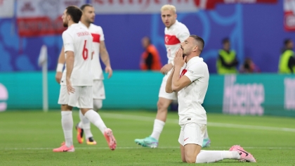 Ο Ντεμιράλ πανηγυρίζει ένα από τα δύο γκολ στο ματς της Τουρκίας με την Αυστρία στο Euro 2024