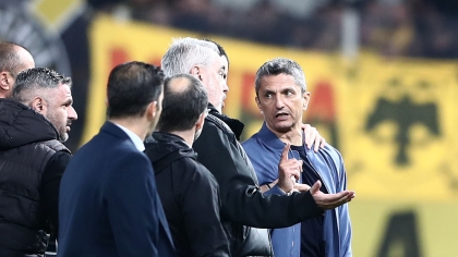 Ένταση με Λουτσέσκου μετά το ματς με την ΑΕΚ