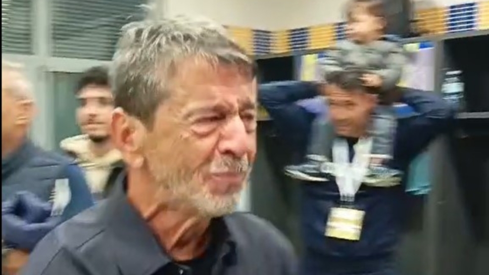 Πετράκης