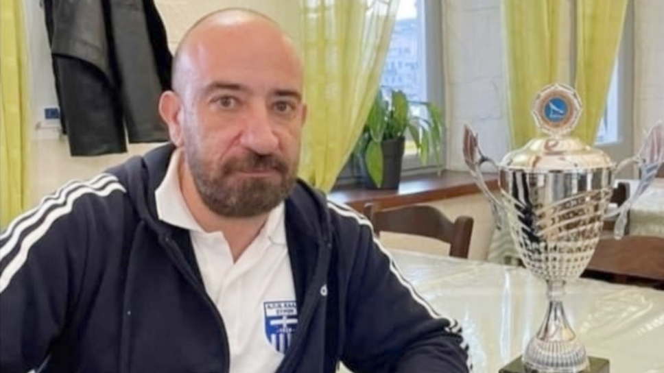 Νίκος Ζιάβρας, Ελλάς Σύρου