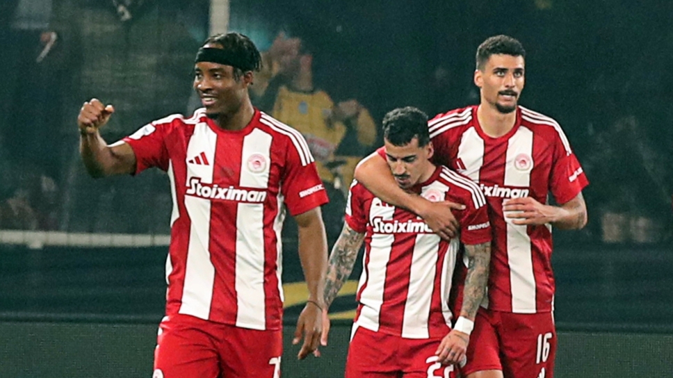 Ο Τσικίνιο έχει «γράψει» το 1-0 του Ολυμπιακού επί της ΑΕΚ