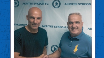 Ακρίτες Συκεών, Άγγελος Άκρας