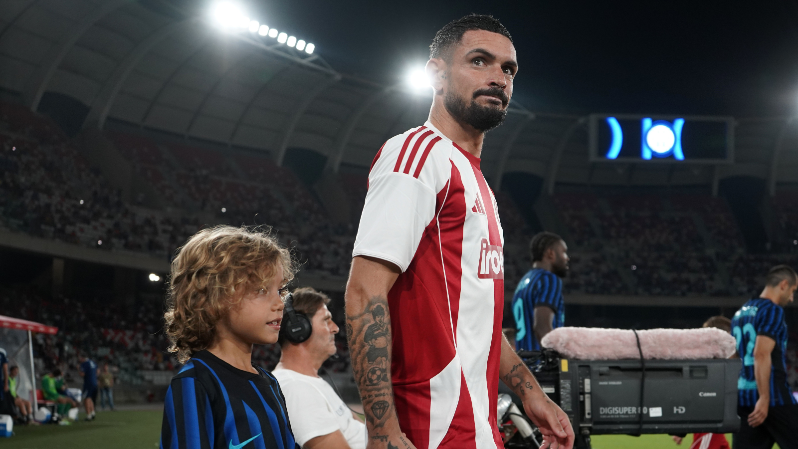 Ολυμπιακός: Τι διδάσκει η ιστορία Καμπελά και όλο το παρασκήνιο με τον Κορσικανό