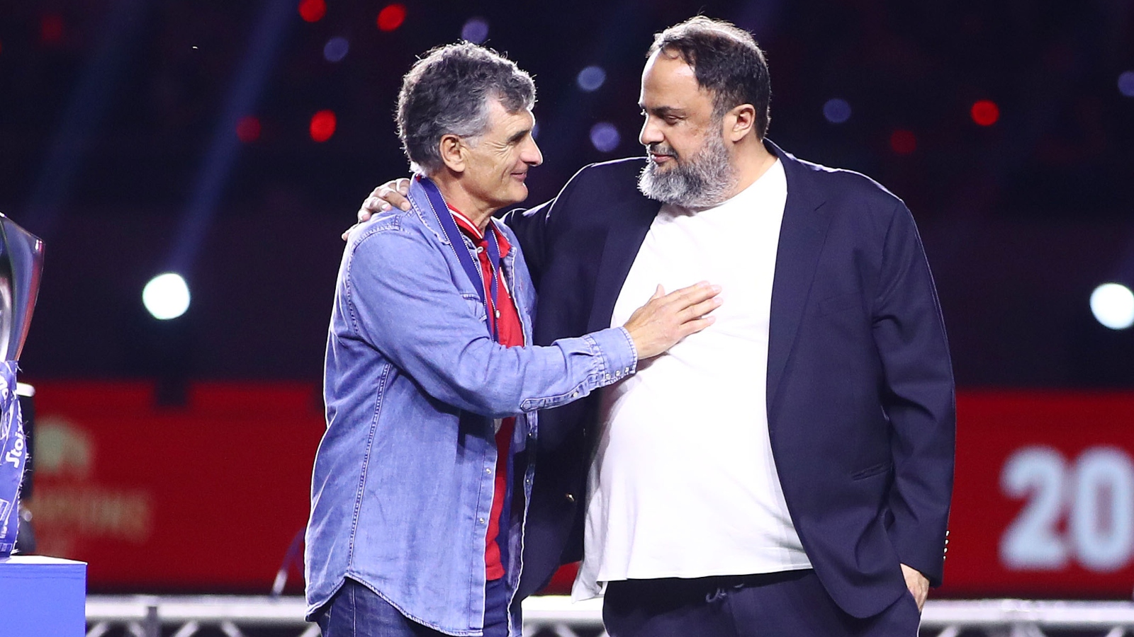 Ποιοι στηρίζουν και ποιοι όχι τον Χοσέ Λουίς Μεντιλίμπαρ