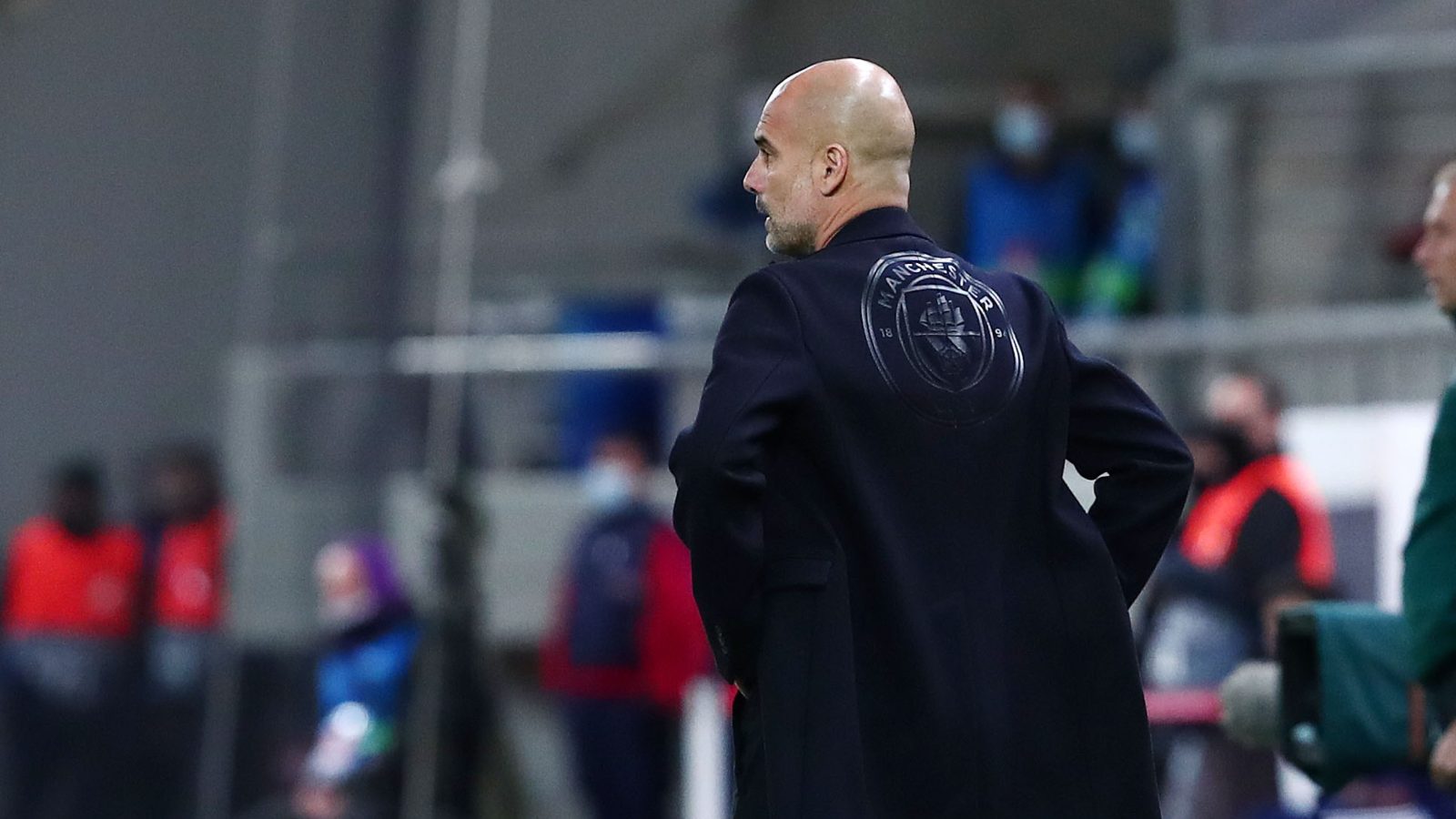 «Δεν βλέπω έναν άντρα, βλέπω ένα φίδι!»: Ξέσπασμα πρώην θρύλου του Ολυμπιακού κατά Γκουαρντιόλα!