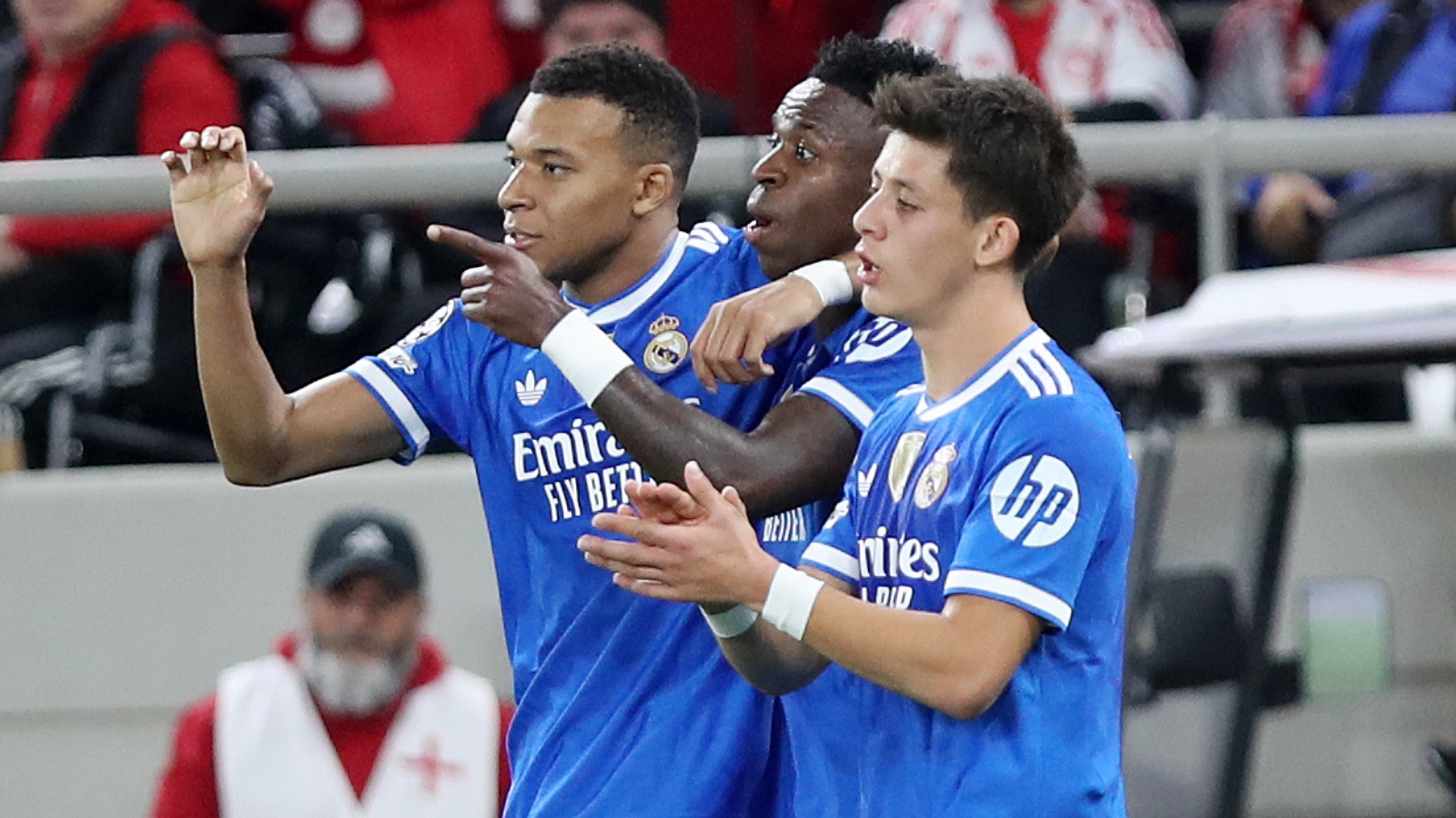 Καταγγελία σοκ στη Ρεάλ Μαδρίτης: «Ο Αρντά Γκιουλέρ δέχεται μπούλινγκ από συμπαίκτες του»!