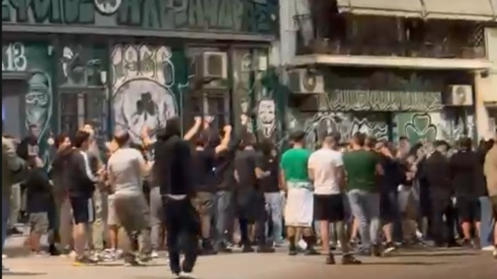 Παναθηναϊκός: Μέσα σε κλίμα συγκίνησης ο κόσμος αποχαιρετά τη Λεωφόρο (video)